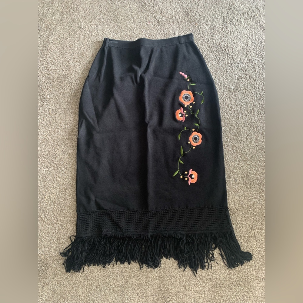 Vintage nwot black midi fringe skirt